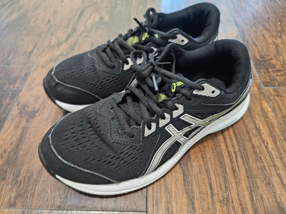 Asics Gel Contend 8 Women's Running Shoes - Size 9.5